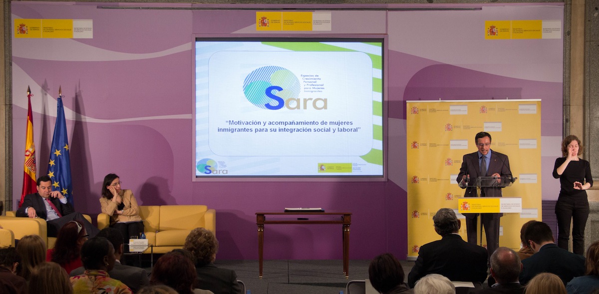 El programa SARA, Cruz Roja, CEPAIM y el Instituto de la Mujer renuevan 2013
